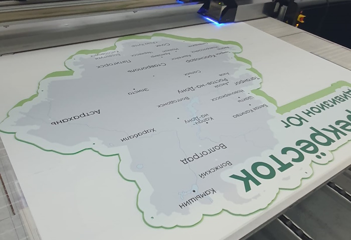 УФ-печать с белым цветом на прозрачном акриле
